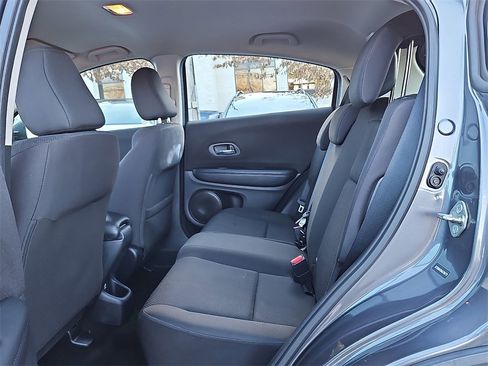 Used 2017 Honda HR-V LX image 12