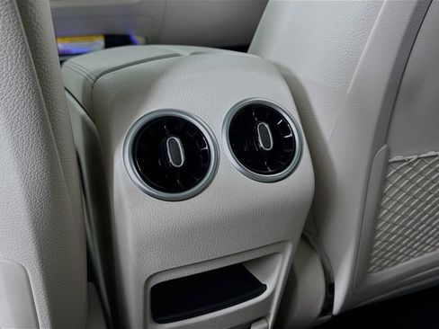 Used 2026 Mercedes-Benz GLB 250 image 25