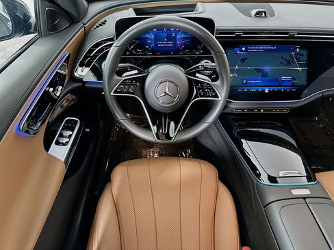 Used 2024 Mercedes-Benz E 350 4MATIC Sedan image 24