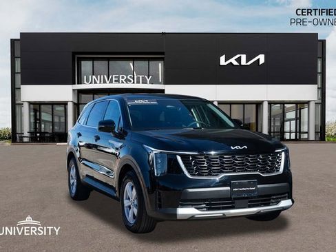 Certified 2025 Kia Sorento LX image 1