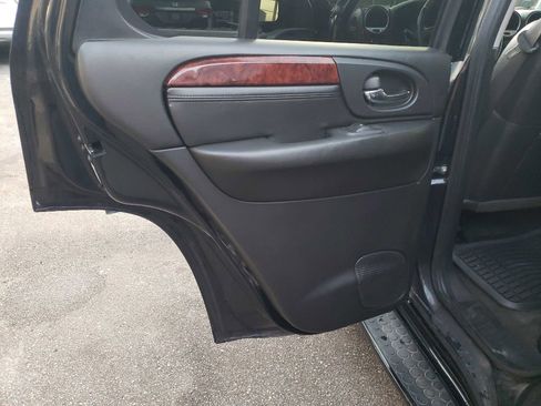 Used 2008 GMC Envoy Denali w/ Sun And 6-Disc Cd Package image 26