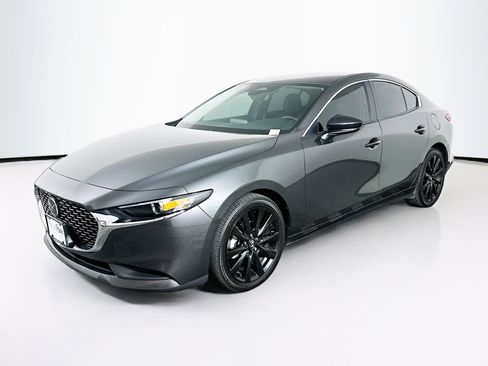Used 2025 MAZDA MAZDA3 s FWD image 3