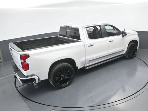 Used 2024 Chevrolet Silverado 1500 High Country w/ Technology Package image 75