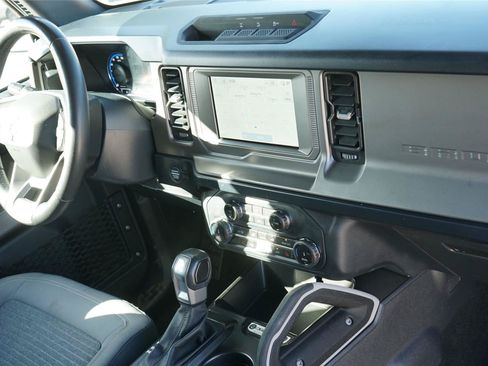 Certified 2022 Ford Bronco Outer Banks AWD/4WD image 28