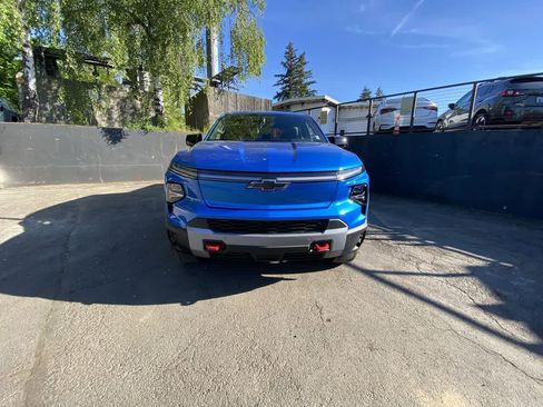 Used 2026 Chevrolet Silverado EV Trail Boss AWD/4WD image 9