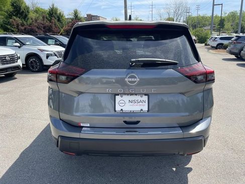 New 2026 Nissan Rogue SV FWD image 4