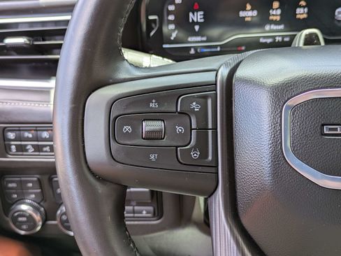 Used 2024 GMC Yukon Denali Ultimate AWD/4WD image 29