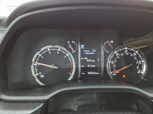 Used 2020 Toyota 4Runner TRD Off-Road Premium image 18