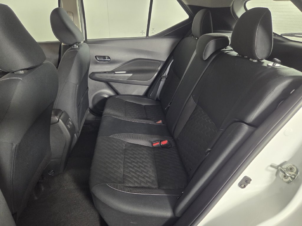 Used 2022 Nissan Kicks SV FWD image 23