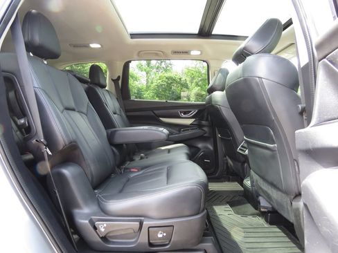 Used 2020 Subaru Ascent Limited w/ Technology Package AWD/4WD image 16