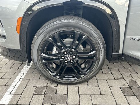 New 2026 Buick Enclave Sport Touring w/ LPO, Floor Liner Package image 31