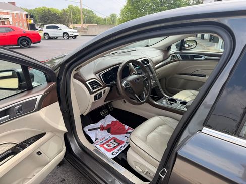 Used 2017 Ford Fusion Energi Platinum FWD image 11
