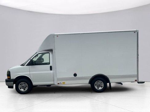 New 2025 GMC Savana 3500 w/ Power Convenience Package RWD image 12