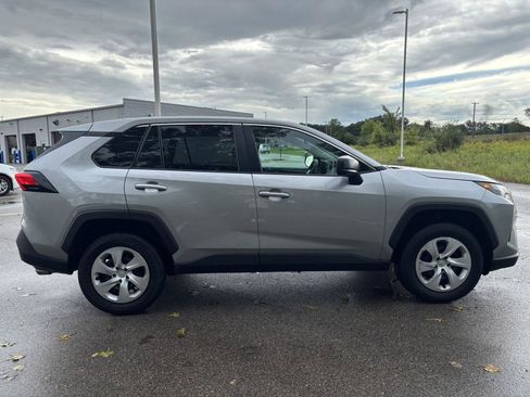 Used 2025 Toyota RAV4 LE AWD/4WD image 6