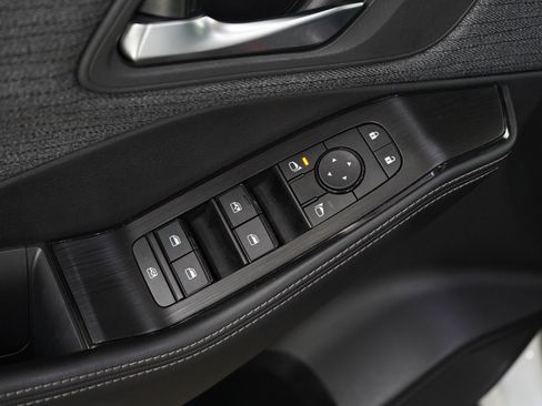 Used 2023 Nissan Rogue SV AWD/4WD image 20