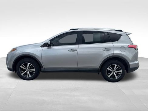 Used 2016 Toyota RAV4 XLE image 10