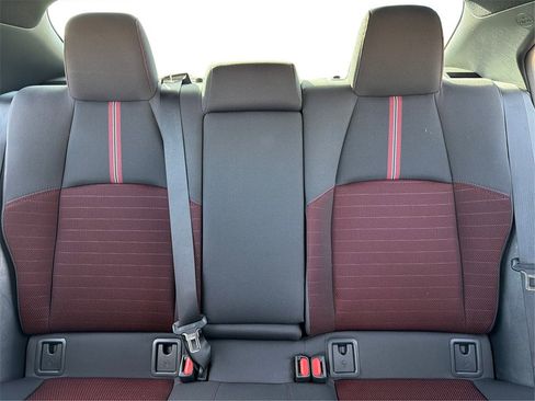 Used 2024 Toyota Corolla SE image 15