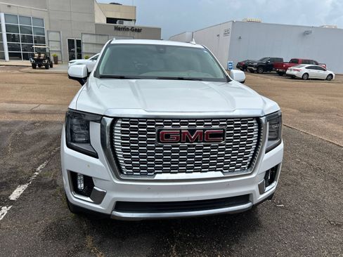 Used 2022 GMC Yukon Denali w/ Denali Premium Package RWD image 8