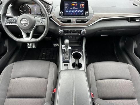 Used 2023 Nissan Altima 2.5 SV image 12
