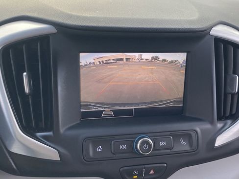 Used 2023 GMC Terrain SLE w/ Driver Convenience Package image 25