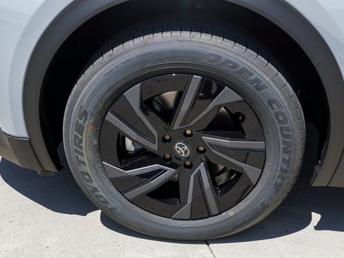 New 2026 Toyota C-HR AWD/4WD image 12