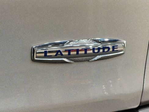 Used 2015 Jeep Cherokee Latitude w/ Cold Weather Group image 48