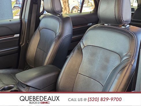 Used 2018 Ford Explorer Limited FWD image 11