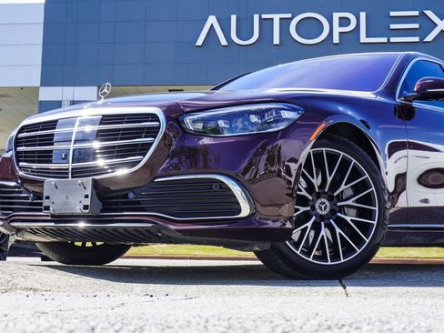 Used 2022 Mercedes-Benz S 580 4MATIC Sedan image 2