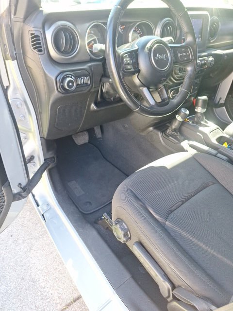Used 2022 Jeep Wrangler Unlimited Sport AWD/4WD image 16