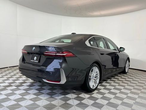 Used 2024 BMW 530i xDrive w/ Premium Package AWD/4WD image 7
