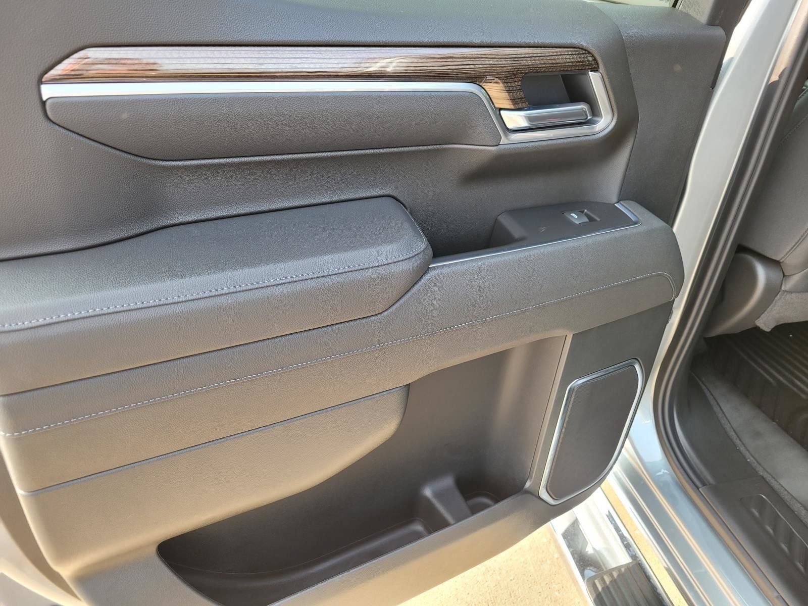 New 2026 Chevrolet Silverado 1500 LT w/ Texas Edition Plus RWD image 8