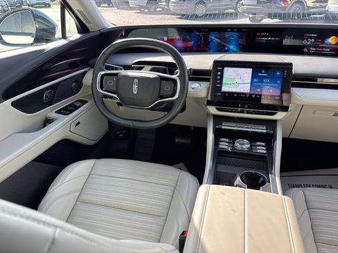 Certified 2026 Lincoln Nautilus Reserve AWD/4WD image 31