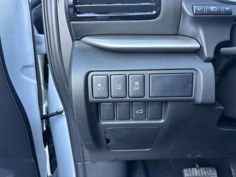 New 2026 Mitsubishi Eclipse Cross SE image 10