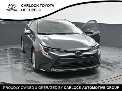 Used 2025 Toyota Corolla LE FWD image 7