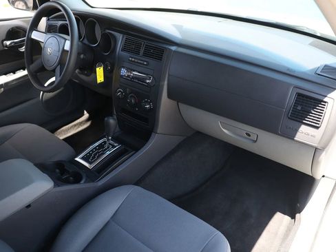 Used 2005 Dodge Magnum SE RWD image 23