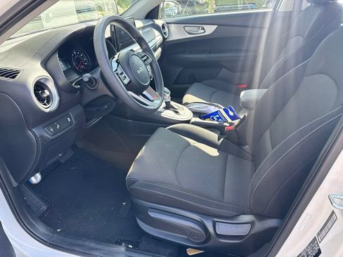 Used 2024 Kia Forte LXS w/ LXS Technology Package FWD image 5