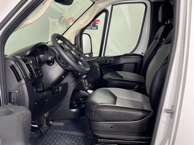 Used 2025 RAM ProMaster 2500 w/ Convenience Group FWD image 23