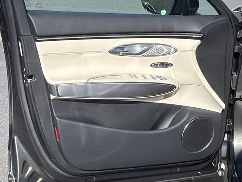 New 2026 Genesis GV70 2.5T Select AWD/4WD image 10