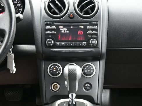 Used 2015 Nissan Rogue S w/ Convenience Package AWD/4WD image 18