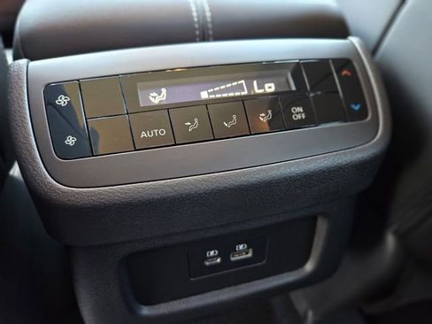 New 2025 Nissan Pathfinder SL image 28