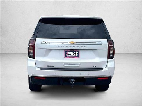 Used 2023 Chevrolet Suburban LT w/ LT Signature Plus Package RWD image 4