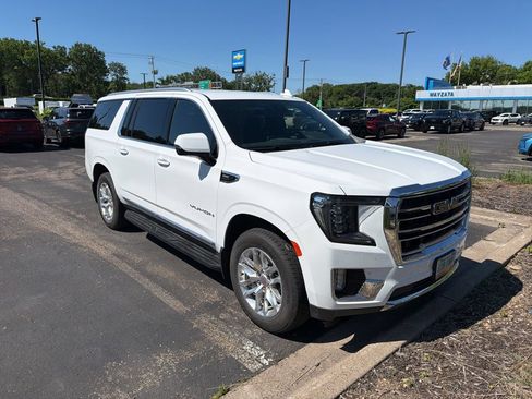Used 2024 GMC Yukon XL SLT w/ SLT Luxury Package AWD/4WD image 22
