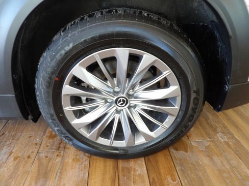 Certified 2025 MAZDA CX-90 3.3 Turbo w/ Preferred Package image 9