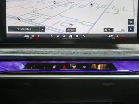 Used 2026 BMW i7 eDrive50 w/ M Sport Package RWD image 10