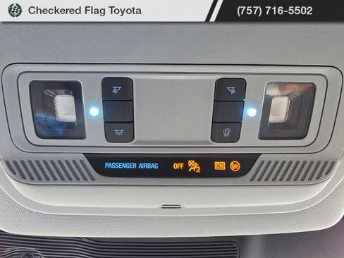 Used 2021 Ford Explorer XLT RWD image 22