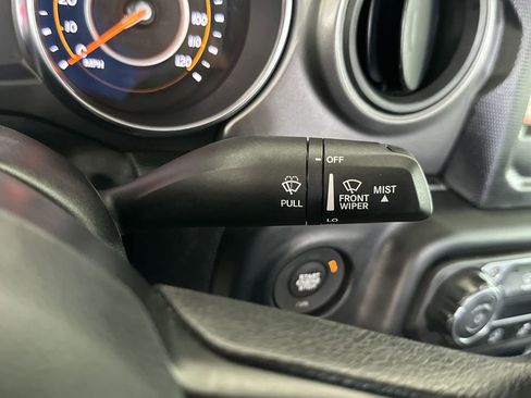 Used 2023 Jeep Gladiator Sport AWD/4WD image 21