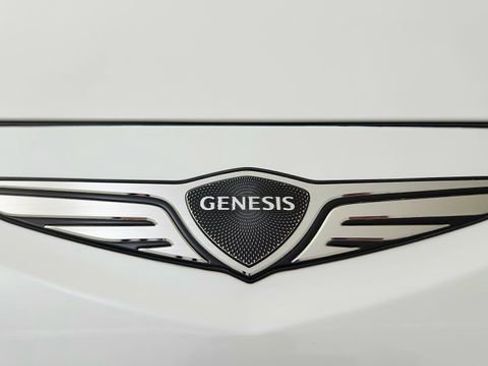 Used 2025 Genesis GV80 3.5T e-SC image 16