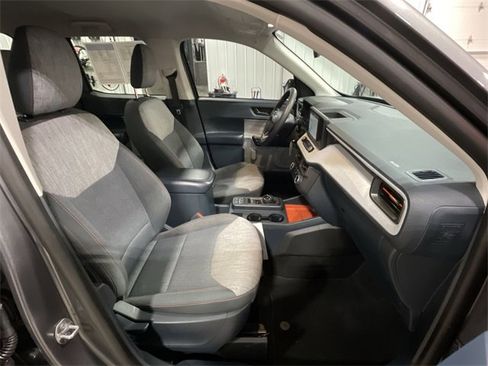 Used 2022 Ford Maverick XLT w/ Equipment Group 300A Standard image 28