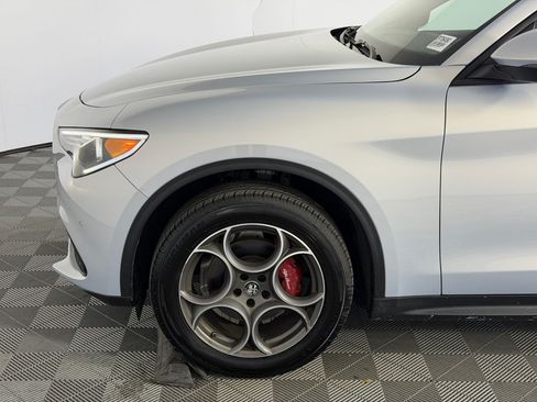 Used 2023 Alfa Romeo Stelvio Sprint RWD image 12