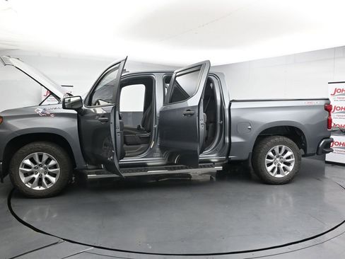 Used 2021 Chevrolet Silverado 1500 Custom AWD/4WD image 28